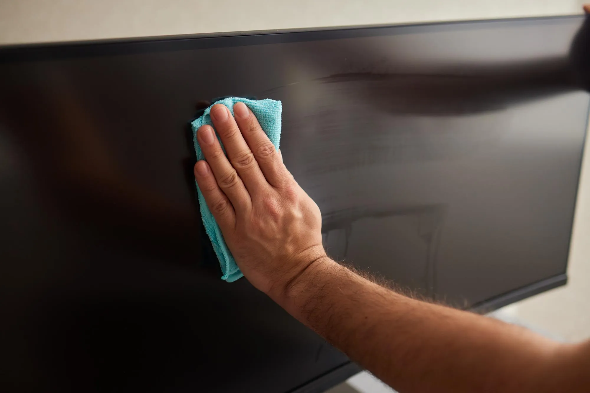 Computer cleaning cloth to disinfect the office office cleaning staff cleaning maid