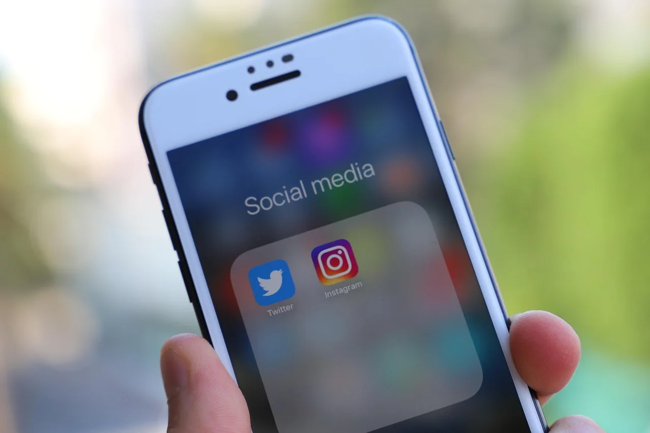 iphone, smartfon, social media, telefon, telefon komórkowy, ikona, wyświetlacz, aplikacja, sieci społecznych, internet, społeczne, facebook, instagram, twitter, social media, social media, social media, social media, social media