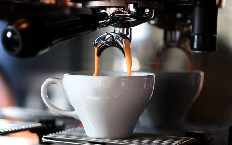 kawa, cappuccino, latte, espresso, amerykańsko, iced coffee, decaf, caffeinated coffee, barista, aftertaste, milk, kawa, latte, latte, latte, latte, latte, espresso, espresso, espresso