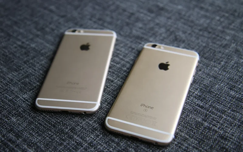 iphone, jabłko, iphone 6s, telefon, smartfon, komórka, czytnik linii papilarnych, głośnik, aplikacje, ios, iphone 6, niebieski telefon, niebieski jabłko, niebieski smartfon, niebieski iphone