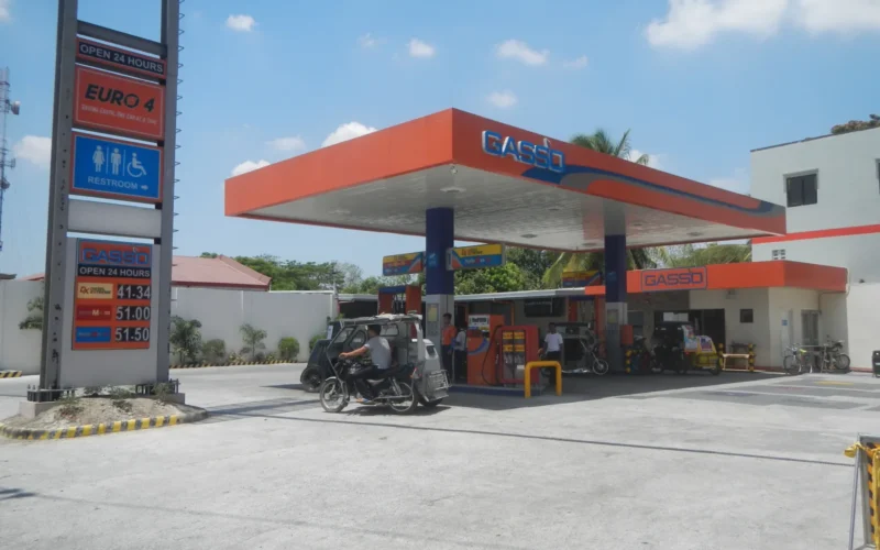 Trece Martires City (San Agustin) Central Business District Trece Martires-Tanza-Naic Highway (Governor's Drive) from San Agustin Poblacion, City of Trece Martires, Cavite) City of Trece Martires Public Market, Cavite Barangay San Agustin (Poblacion), City of Trece Martires 14°17'3"N 120°51'23"E =Trece Martires Tanza–Trece Martires Road corner Trece Martires–Indang Road towards Aguinaldo Highway corner Governor's Drive Governor's Drive (City of Trece Martires, Cavite) Philippine highway network (Note: Judge Florentino Floro, the owner, to repeat, Donor Florentino Floro of all these photos hereby donate gratuitously, freely and unconditionally all these photos to and for Wikimedia Commons, exclusively, for public use of the public domain, and again without any condition whatsoever).