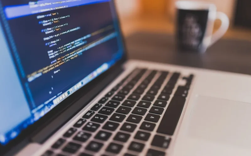 kodowanie, programowanie, pracujący, macbook, laptop, technologia, gabinet, biurko, biznes, programowanie, programowanie, programowanie, programowanie, programowanie, laptop, laptop