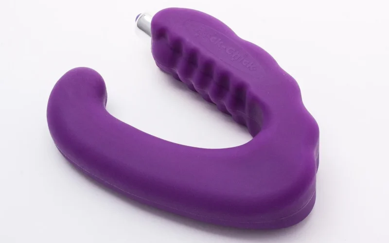 sex zabawki, masaż punktu g, kobieta, seksualność, zadowolenie, stymulują seksualnie, punkt kulminacyjny, sex shop, targi erotyczne, erotyczność, narzędzia, przyjemność seksualna, purpurowy, fioletowy, symulacja, masaż