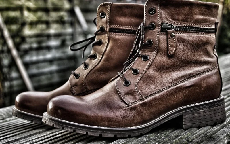 winter boots, shoes, leather boots, boots, ciepłe, clothing, fed, women ' s shoes, boots women, brown shoes, brown leather shoes, lace-up boots, womens shoes, womens boots, shiny shoes, brązowy, leather, styl, klasyczny, laces, lean, pair, walking, moda, shoes, shoes, shoes, shoes, shoes, boots, boots